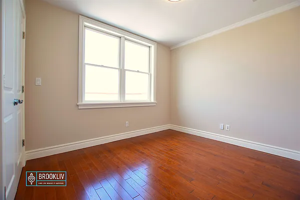 Rented by null | media 80