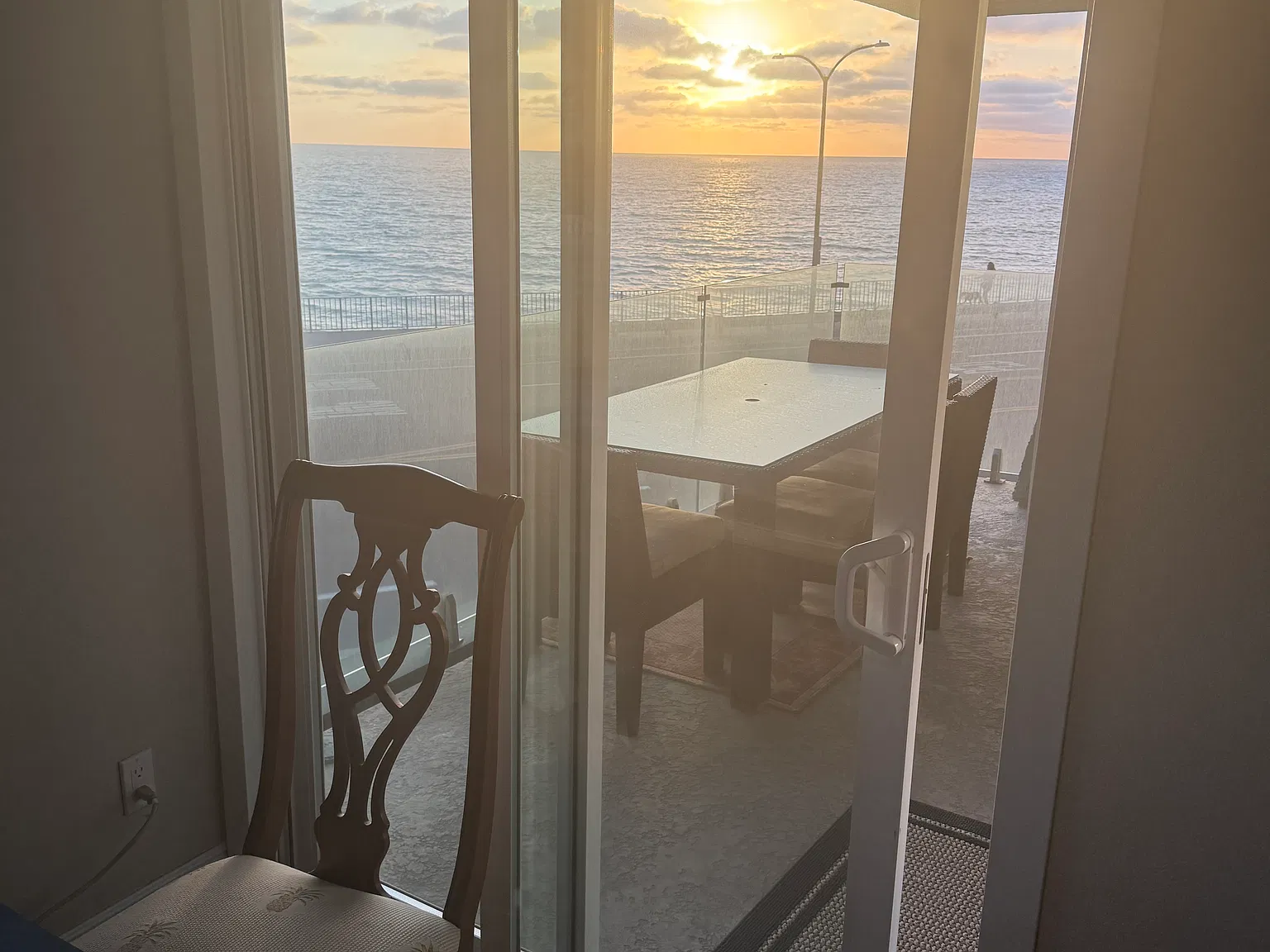 2 bed, 1525 sqft, $9,495 — Photo 4