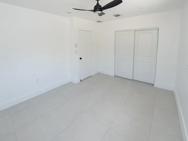 2160 SW 16th Ct — Photo 39