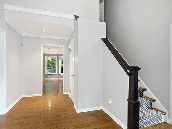 5th image of 101 Pinehill Way