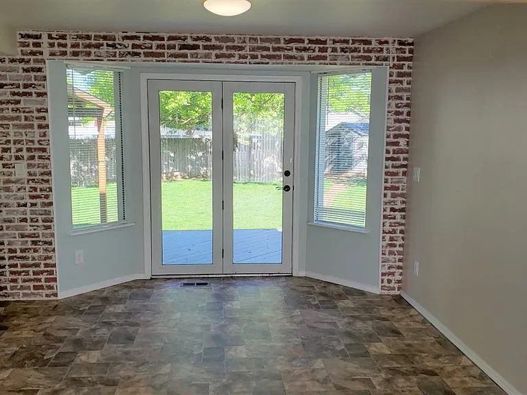 2431 Pisces Dr — Photo 4
