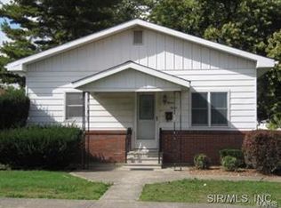 1112 S Abba St, Gillespie, IL 62033