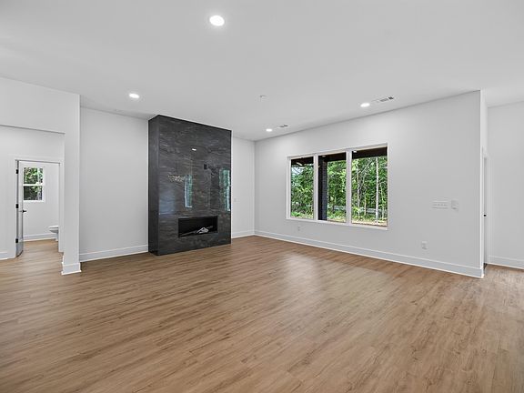 5th image of 41 Estrella Way