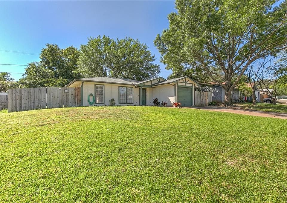 1st image of 3808 Indian Wells Dr
