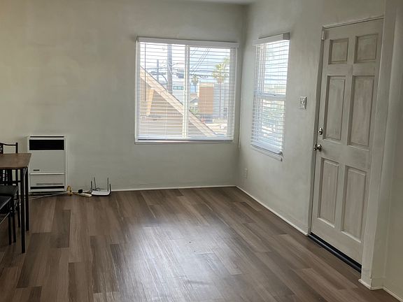 4th image of 2071 Manhattan Ave