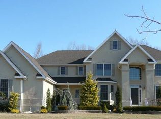 5 Palmer Cir, Millstone Township, NJ 08535