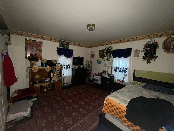 4th image of 917 N Jackson St