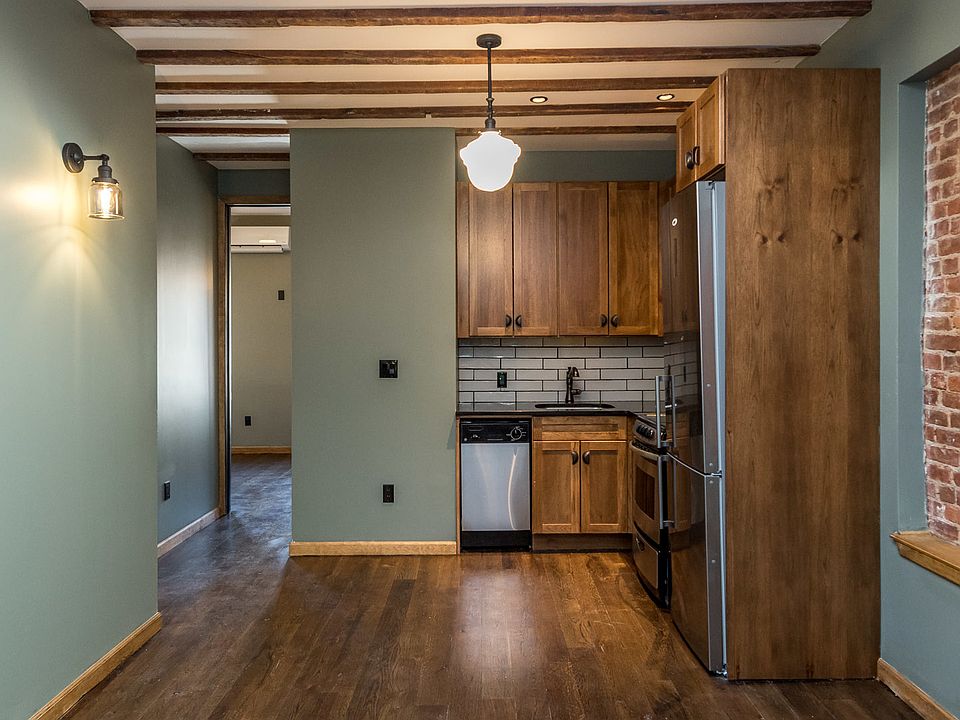 1st image of 194 Montrose Ave APT 2L
