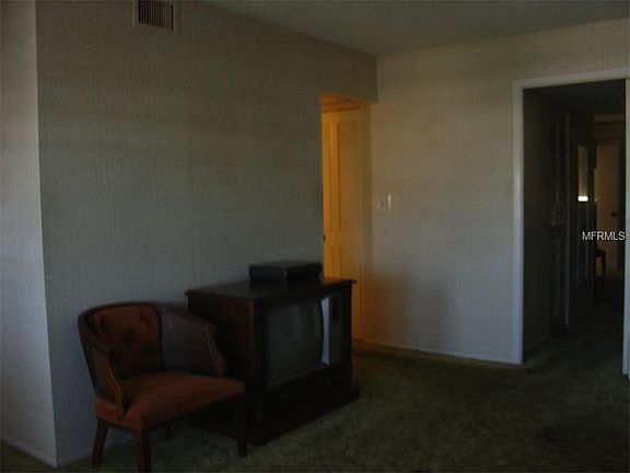 5th image of 4890 Bay St NE APT 321