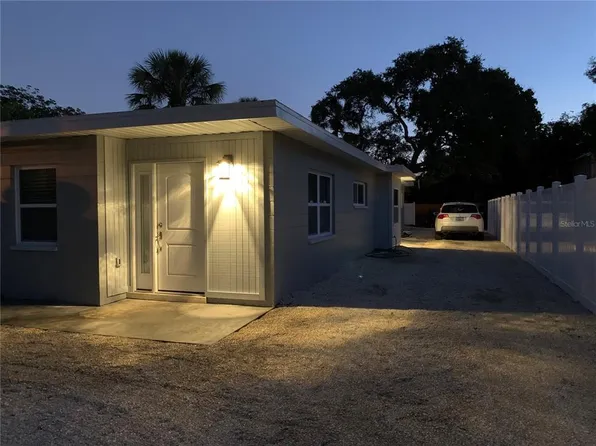 1742 8th St, Sarasota, FL 34236