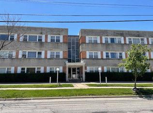 4949 Church St APT 301, Skokie, IL 60077