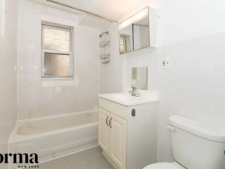 123 Huron St #2 — Photo 7