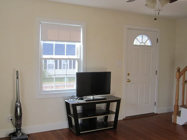 25-27 Goodrich St #27 — Photo 4