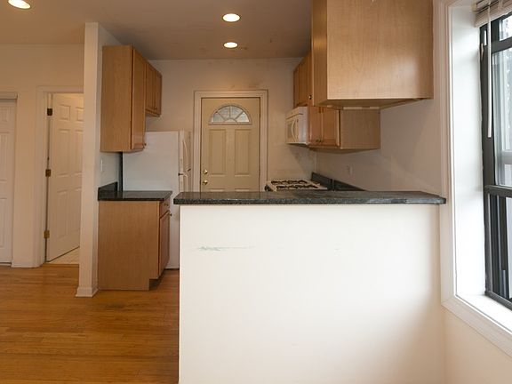 5th image of 1905 W Wilson Ave APT 3D