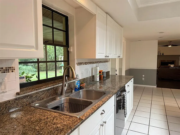 8004 Beltrees Ct — Photo 9