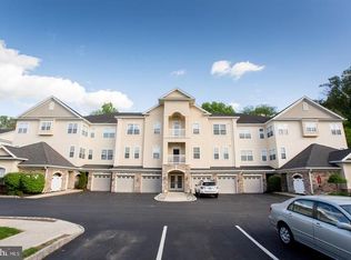 2 Falcon Dr APT 200, Southampton, PA 18966