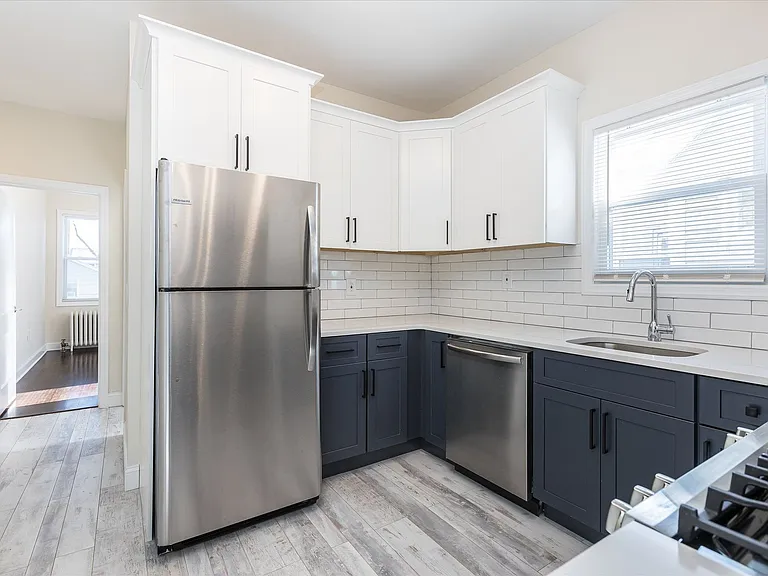 31 Jefferson Avenue #2 — Photo 1