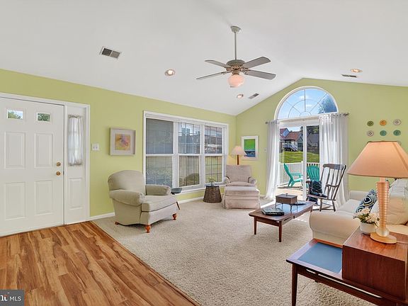 5th image of 4201 Chatham Cir