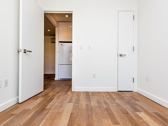 4th image of 555 Graham Ave APT 2