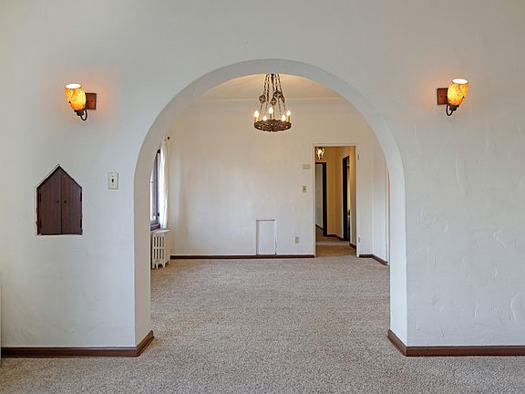 5th image of 2344 Curlew St APT 2