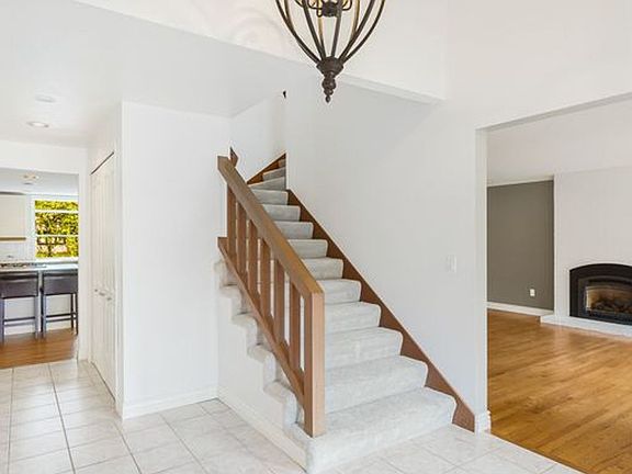 4th image of 18156 SE 42nd Pl