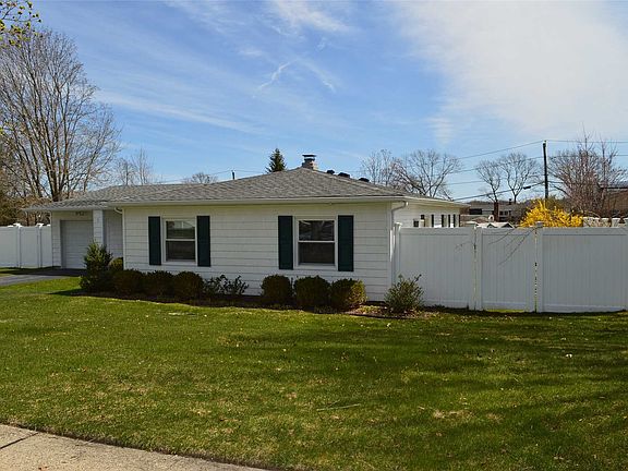 2nd image of 9 Carnegie Dr