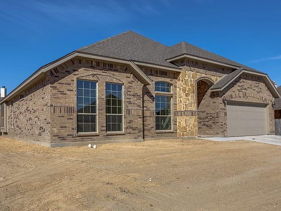 2nd image of 1104 Sherwood Trl