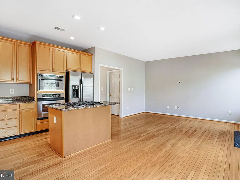 22616 Welborne Manor Sq — Photo 18