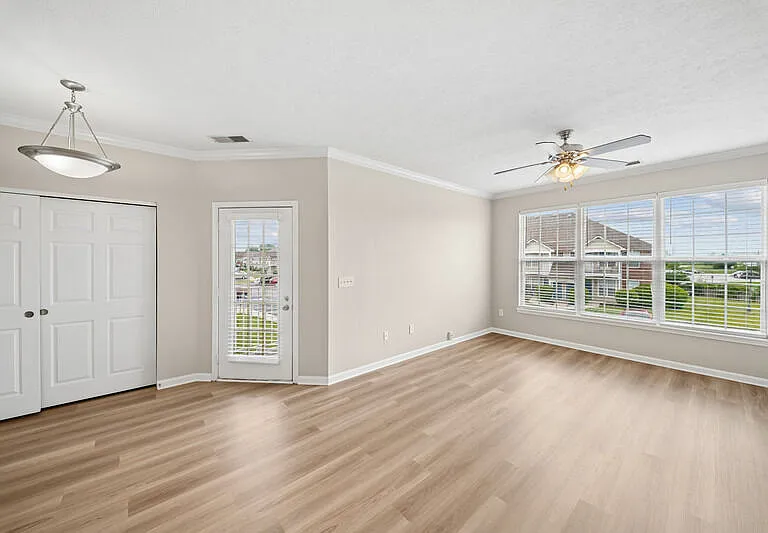Summit Pointe — Photo 9