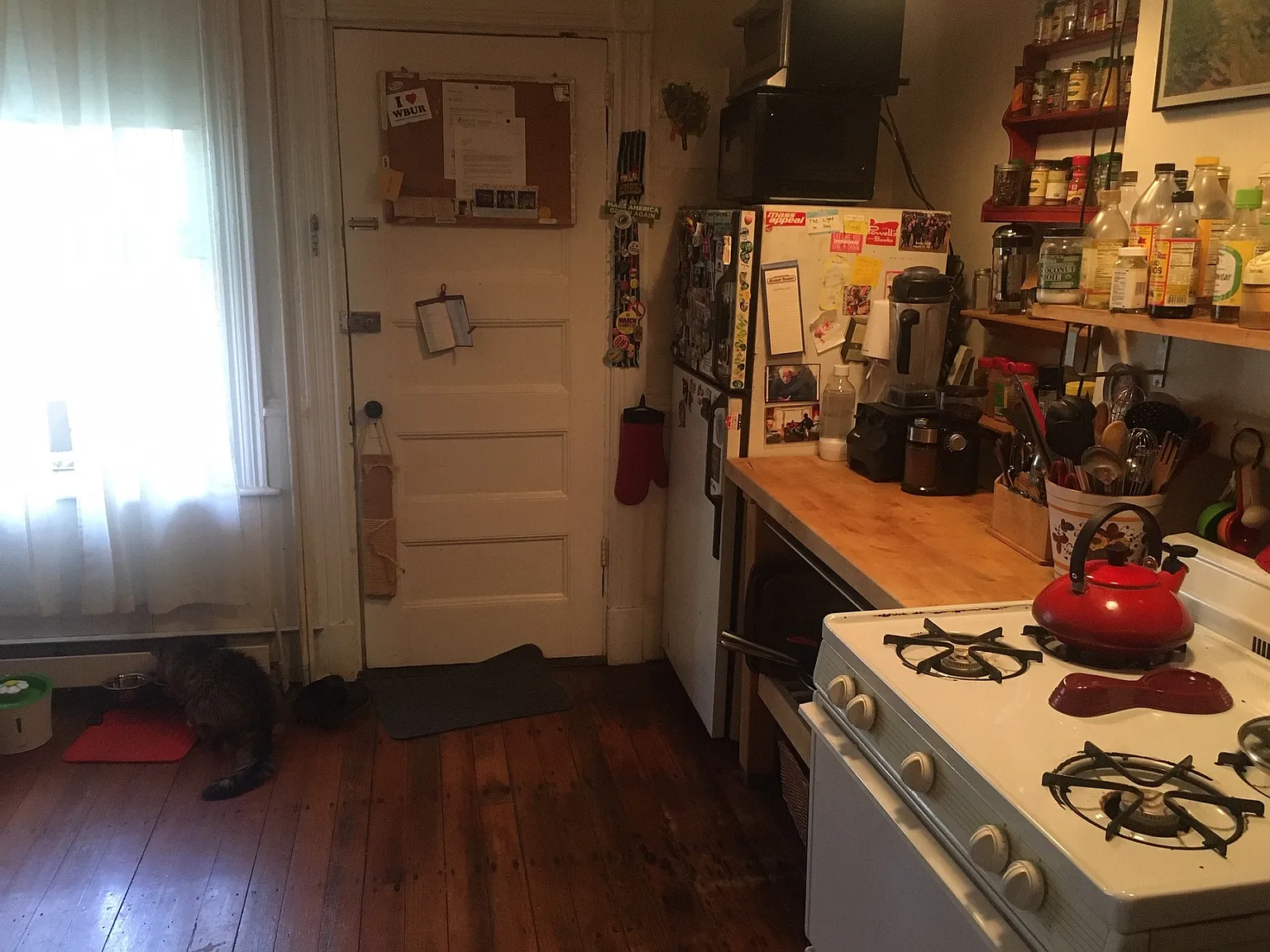2 bed, 800 sqft, $2,500 — Photo 2