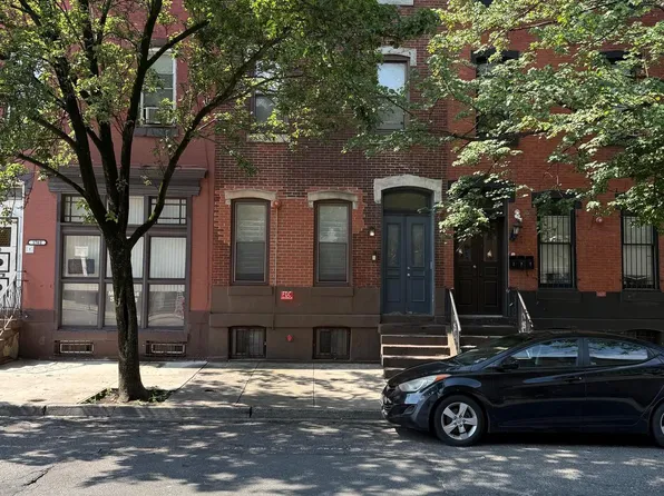1704 W Diamond St, Philadelphia, PA 19121