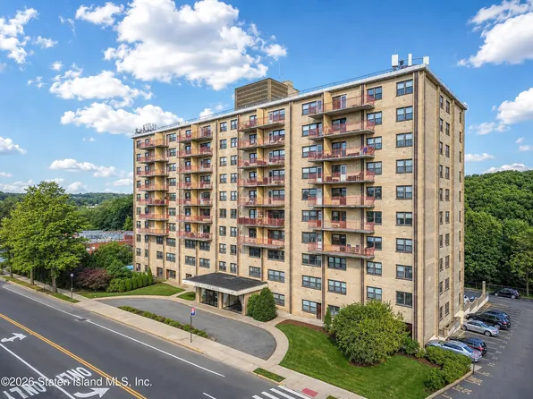 1000 Clove Rd APT 8H, Staten Island, NY 10301
