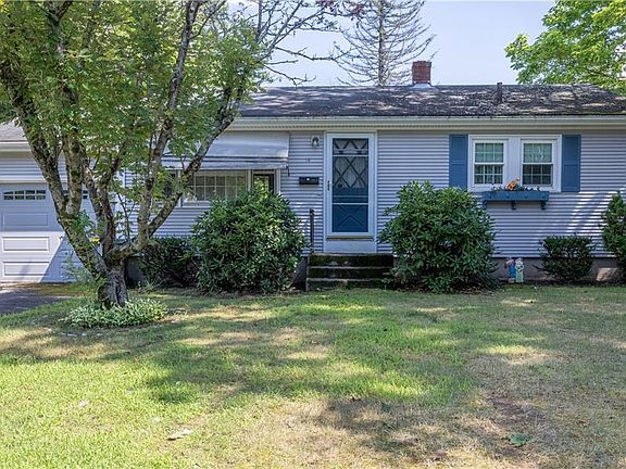 2nd image of 16 Joyce Ann Dr