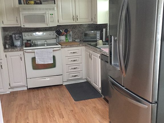 New kitchen, all appliances 