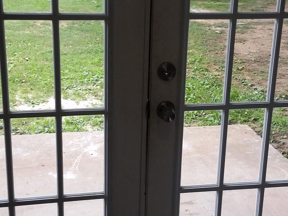 French doors to patio off dining room