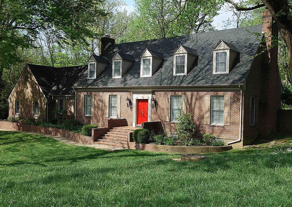 1st image of 1 Lincolnwood Dr
