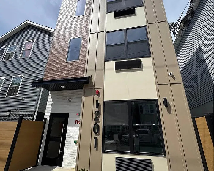 188 Lafayette St #103 — Photo 1