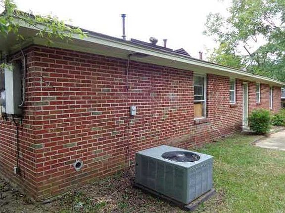 2nd image of 1851 Grove Hill Ln