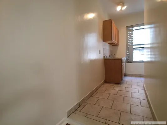 Rented by Sovereign Associates | media 39