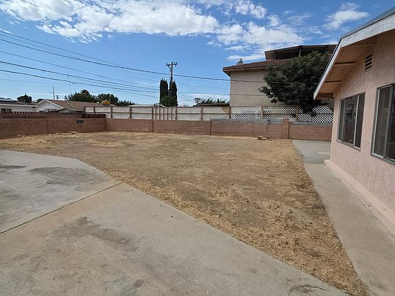 5th image of 38505 4th St E