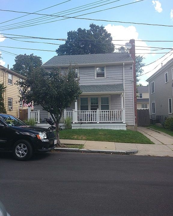 1st image of 84 Myrtlebank Ave