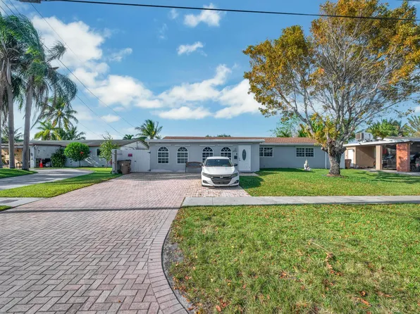 471 NW 39th Street, Deerfield Beach, FL 33064