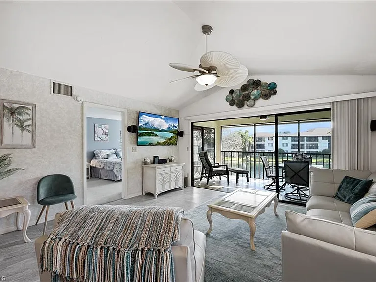 500 Misty Pines Cir #206 — Photo 4