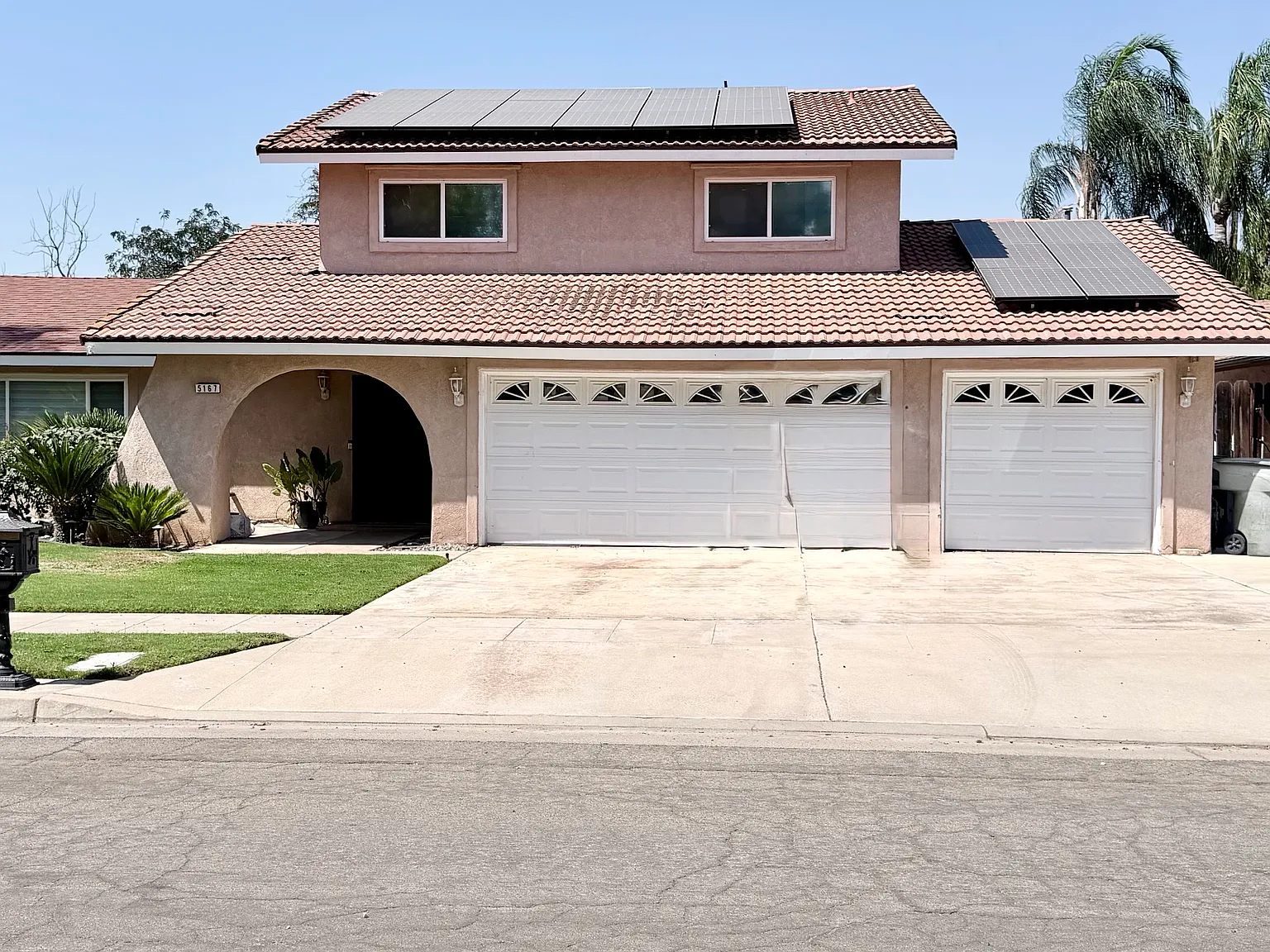 3 bed, 2.5 bath, 1980 sqft, $2,800 — Photo 1