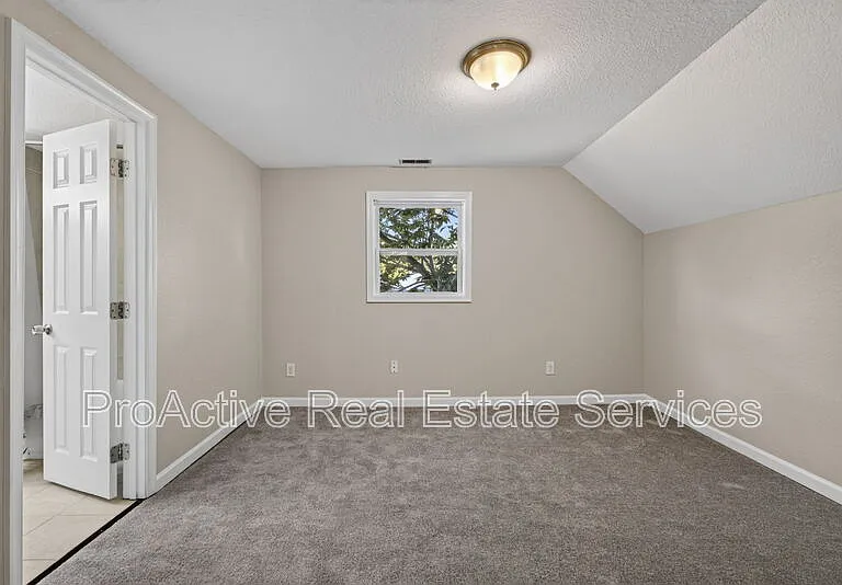 1065 Lindenwood Ave — Photo 22