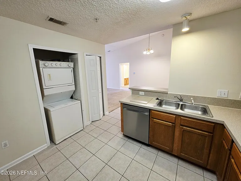 9505 Armelle Way #15 — Photo 12