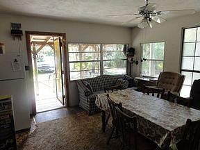 4th image of 1207 Chaparral Ave