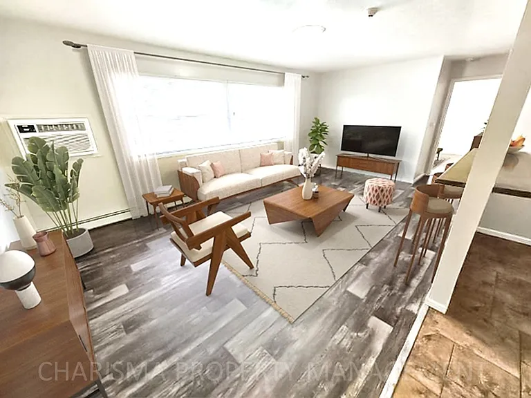 Sixth Street Apartments — Photo 1