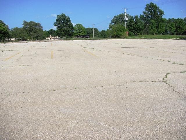 1st image of 5041 S 4th St
