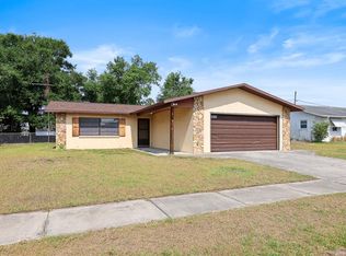 6109 16th St, Zephyrhills, FL 33542